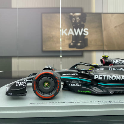 SPARK 1/18 Mercedes-Benz AMG F1 Team W14 2023 British Grand Prix Hamilton Black and Green Paint 18S901