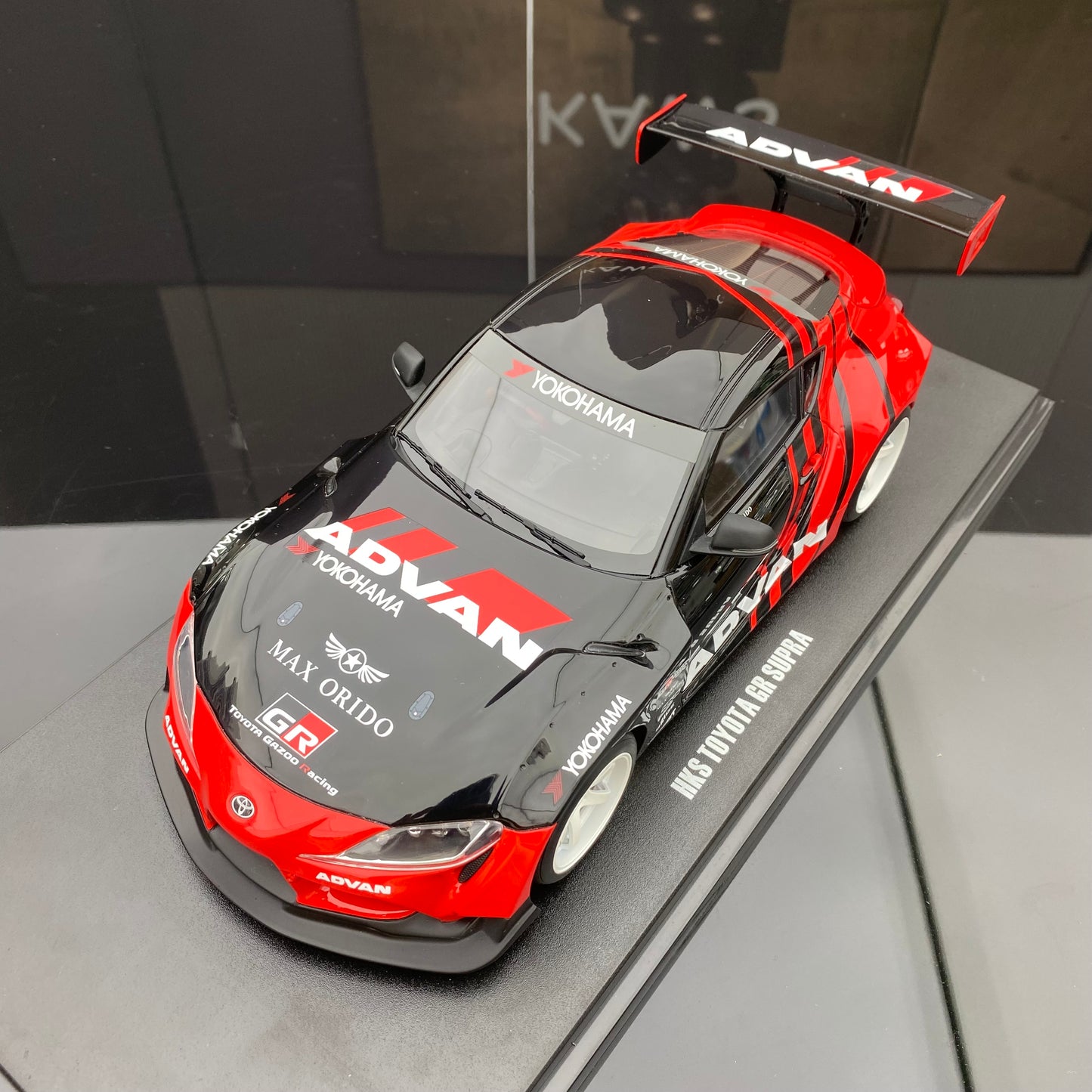 GT Spirit 1/18 Toyota Toyota Supra GR by Advan black and red painting simulation car model
