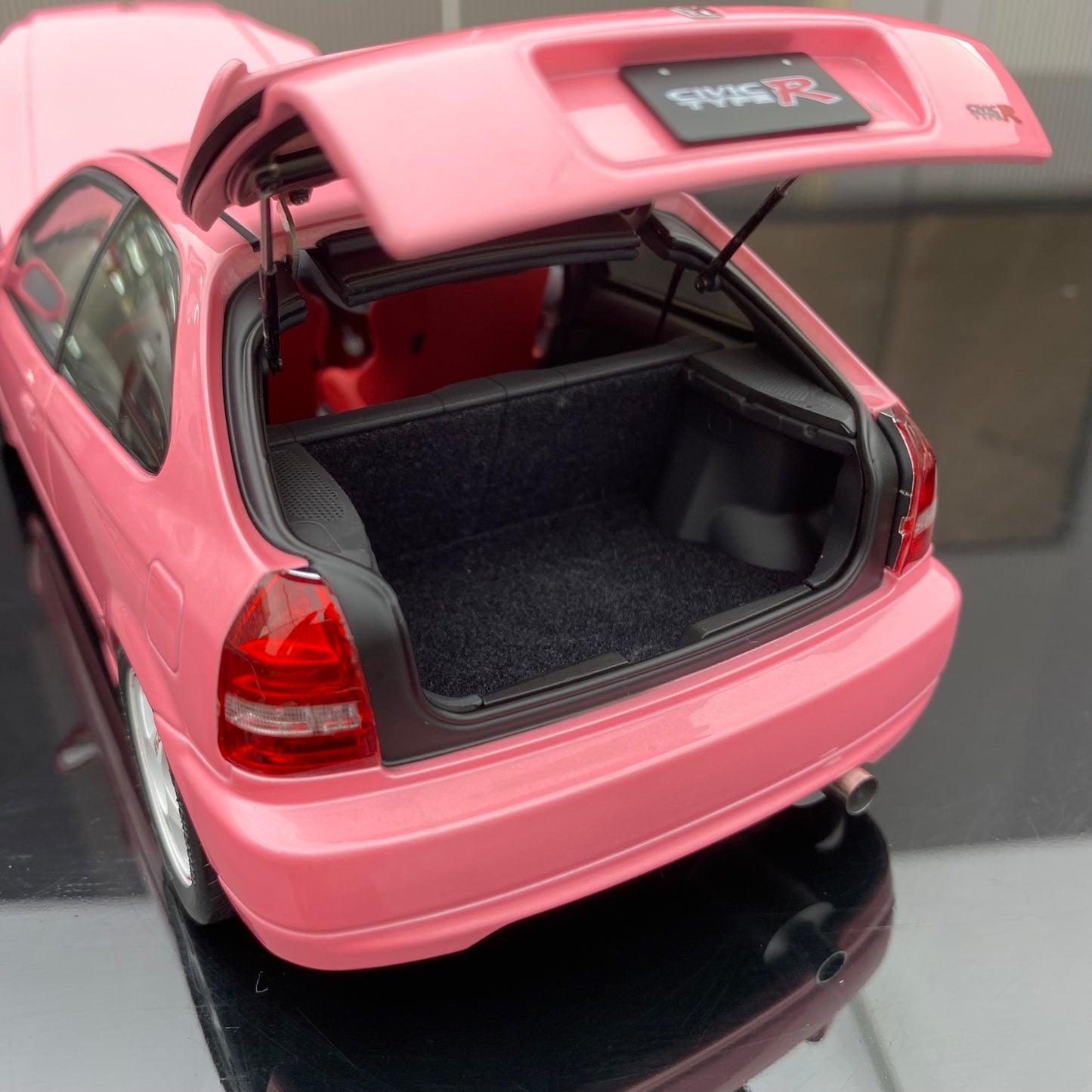 MOTORHELIX 1/18 Honda Civic Type R(EK9) Pink Alloy Fully Open Simulation Car Model