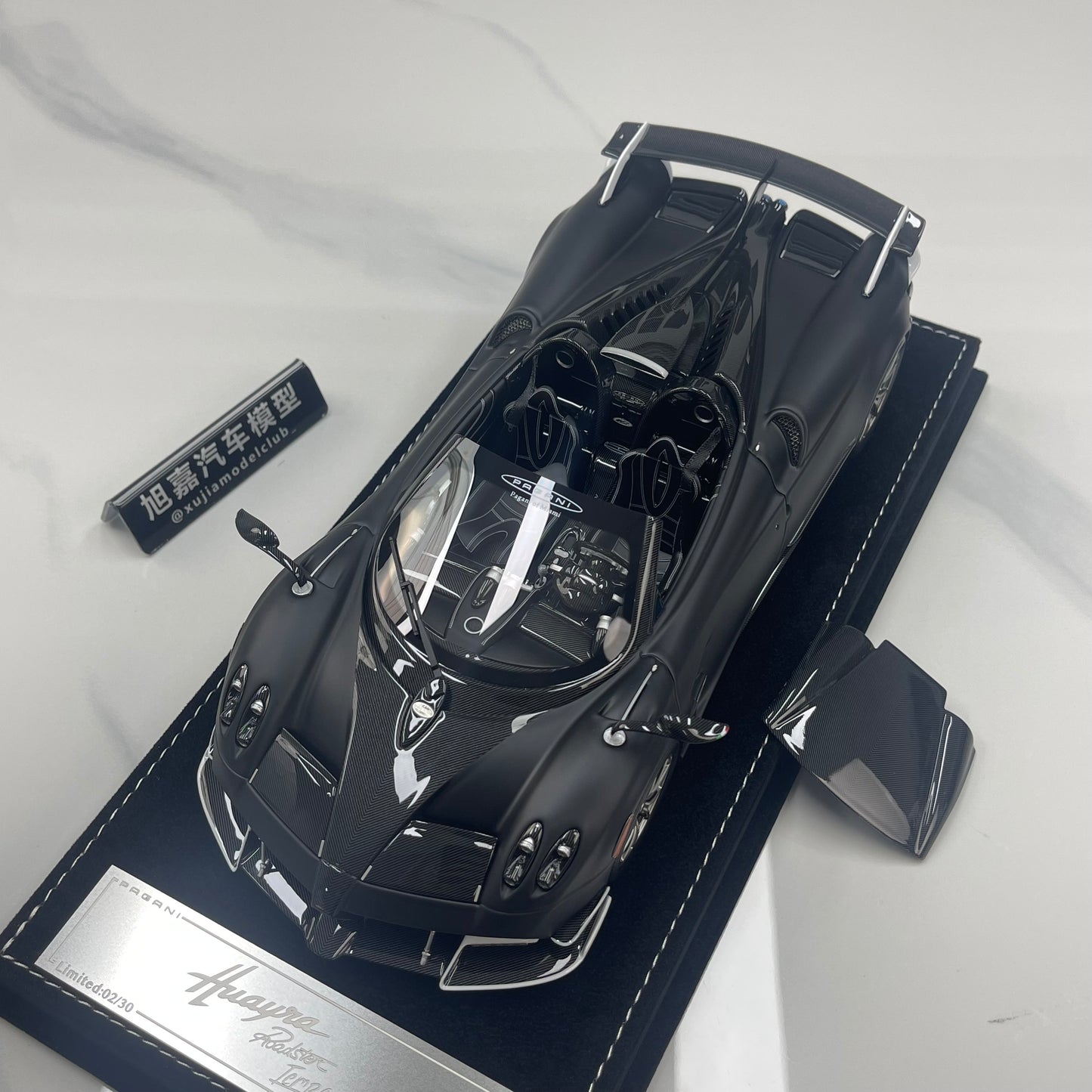 HH Model 1/18 Pagani Huayra Matte Black Carbon HH663