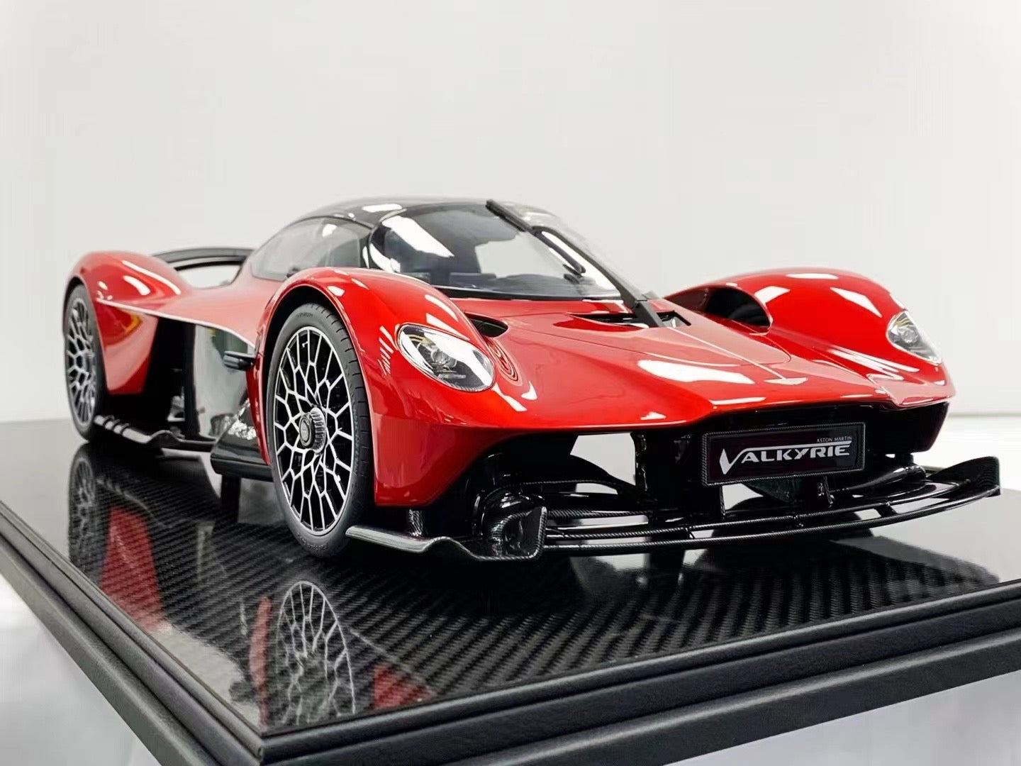 Frontiart 1/8 Aston Martin Valkyrie Candy Red Limited Edition Car Model Ornament