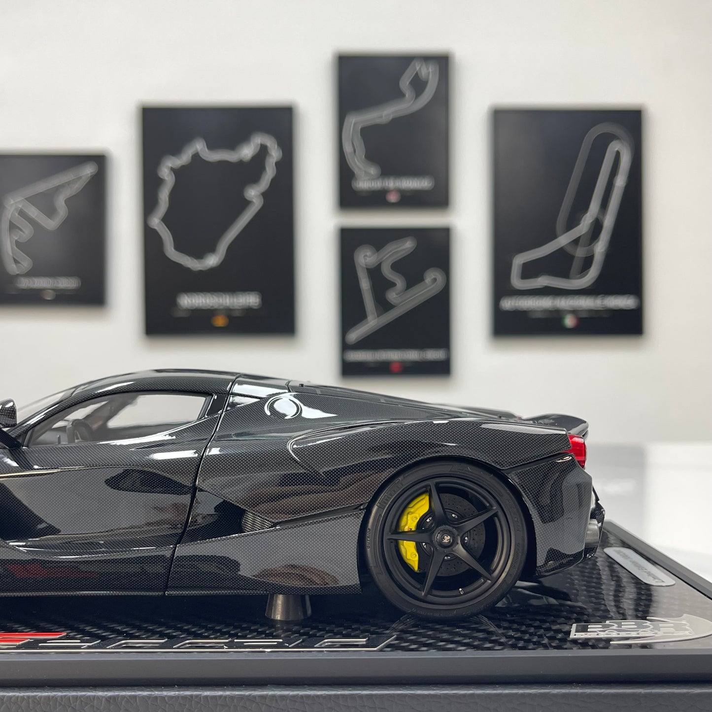 BBR 1/18 Ferrari LaFerrari, Alloy Alloy Fully Open, Carbon Fiber Sole, Black Knight BBR182244A