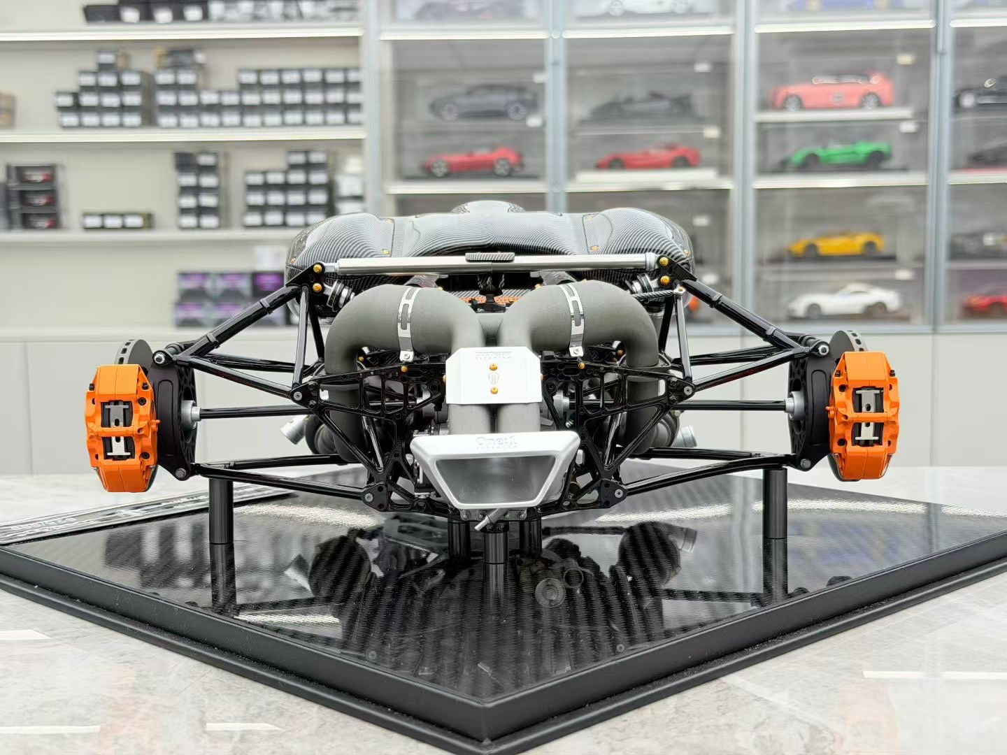 FA 1:6 Koenigsegg One:1 Engine Model 925/999 DDJ064
