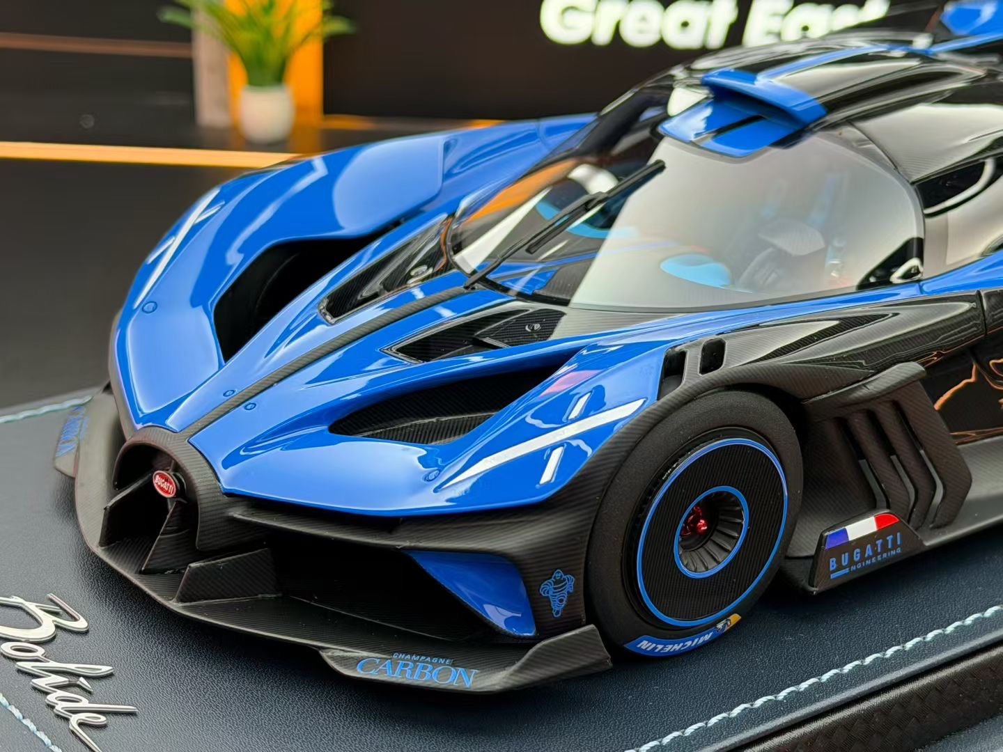 MR 1:18 Bugatti Bolide Blue 541/649 DDJ048