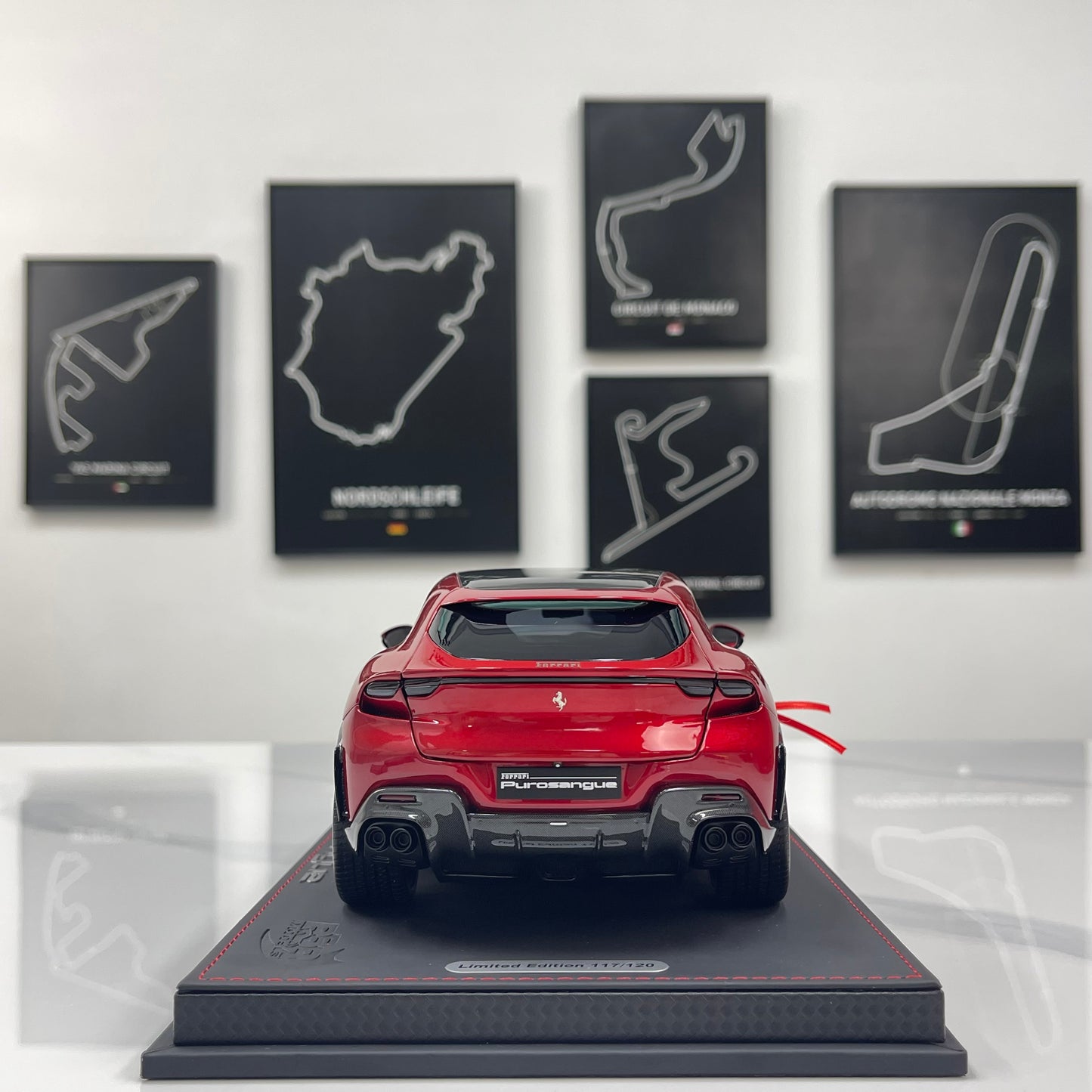 BBR 1/18 Ferrari Purosangue Leather Sole Magnesite Metallic Red HE180052BDIE