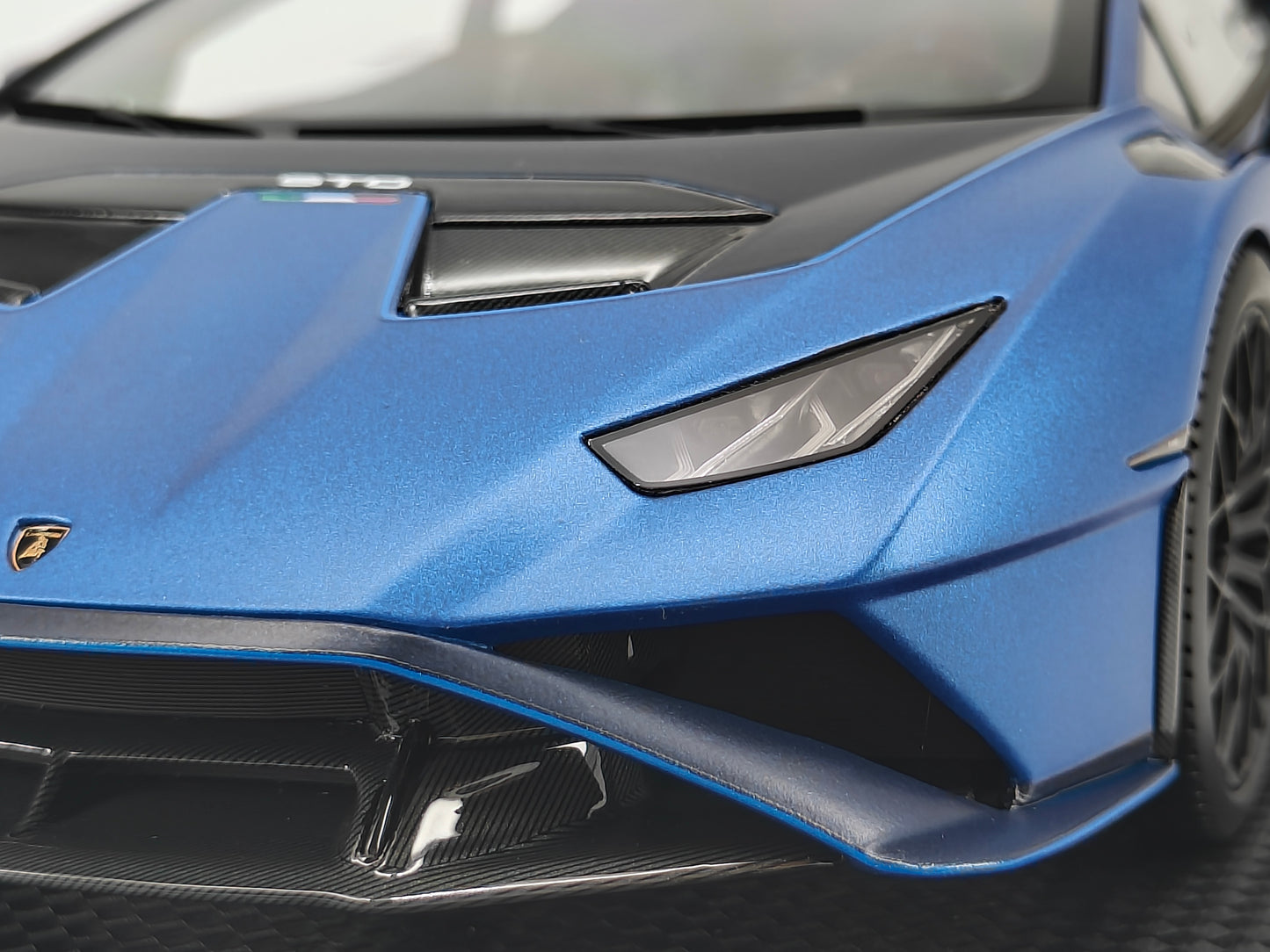 MR 1/18 Lamborghini Huracan STO 60th Anniversary Edition Simulation Car Model Lambo044SA
