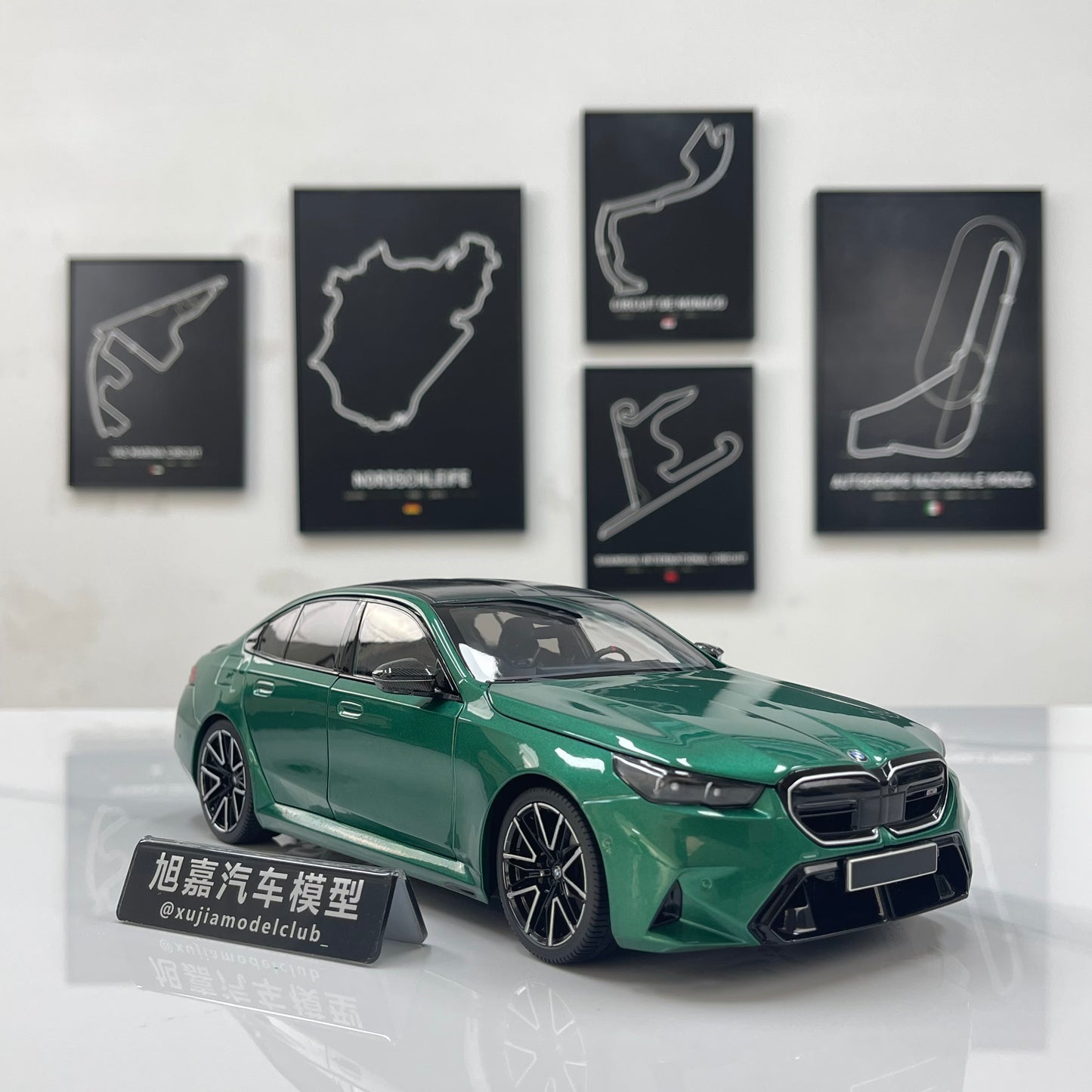 MINICHAMPS 1/18 BMW M5 2024 Metallic Green 110023800