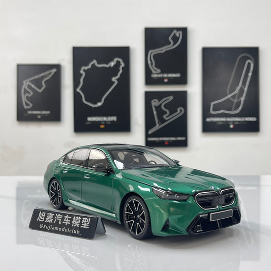 MINICHAMPS 1/18 BMW M5 2024 Metallic Green 110023800