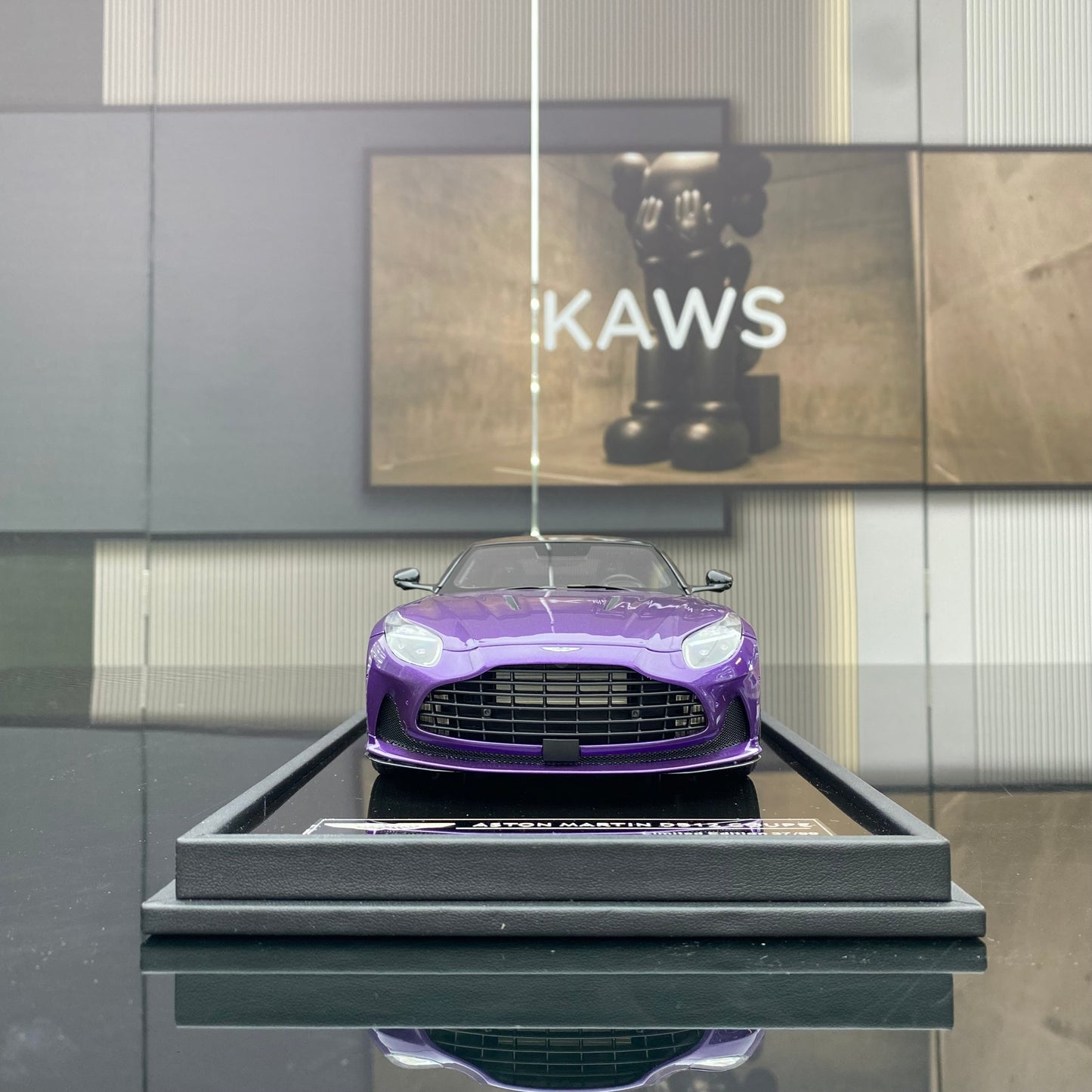 MH 1/18 Aston Martin DB12 COUPE limited edition car model gift