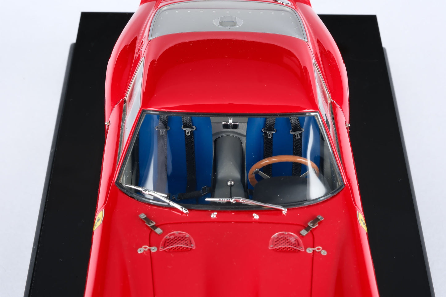 Amalgam 1/18 Ferrari 250GTO road version resin enclosed car model