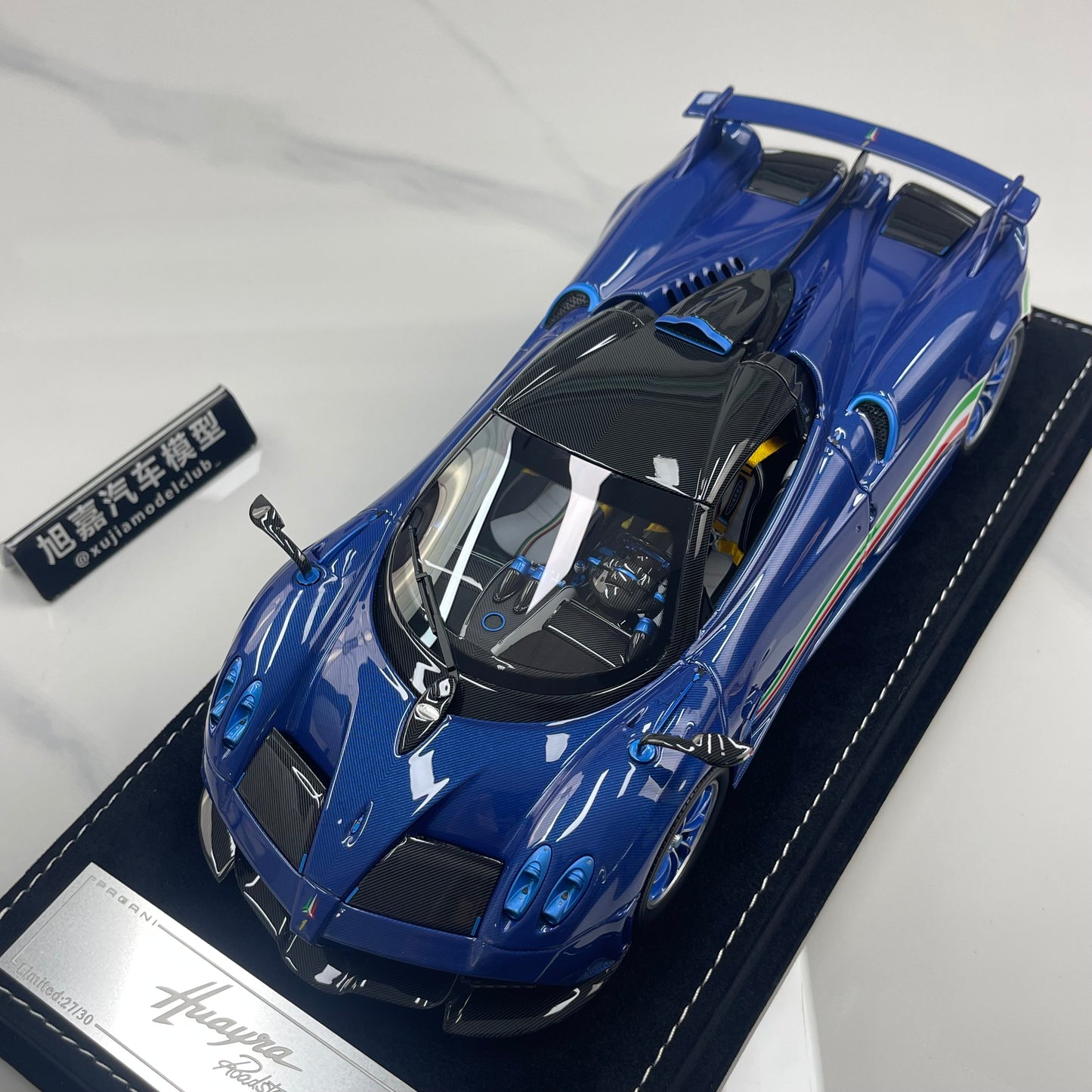 HH Model 1/18 Pagani Huayra Air Force Edition (HH664)