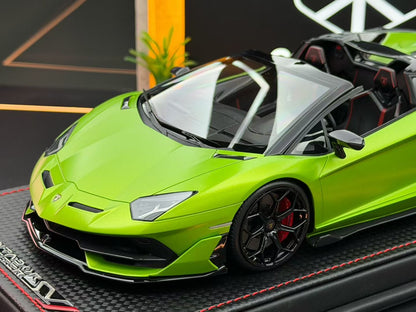 MR 1:18 Lamborghini Aventador SVJ Roadster Verde Alcheo 31/49 DDJ076