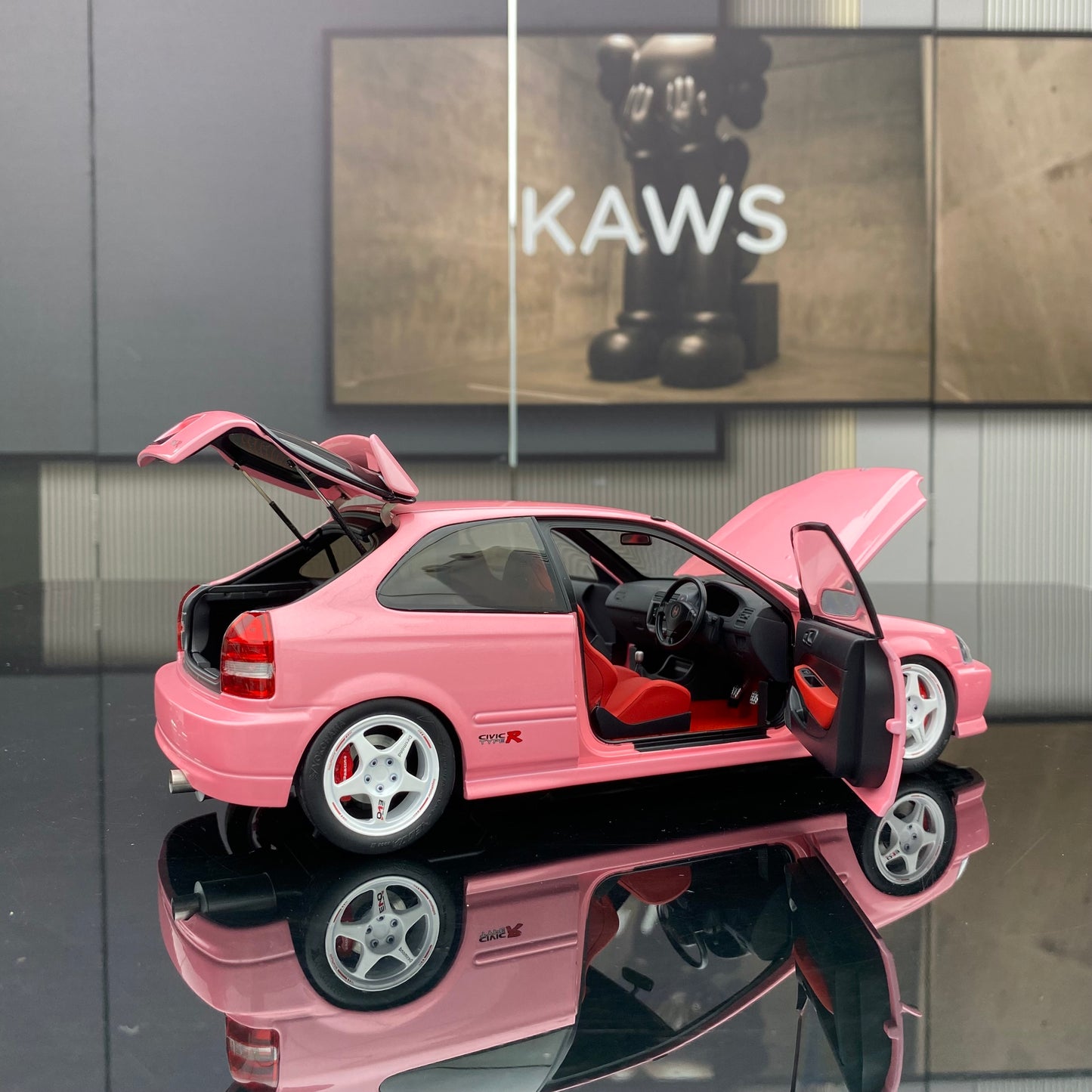 MOTORHELIX 1/18 Honda Civic Type R(EK9) Pink Alloy Fully Open Simulation Car Model