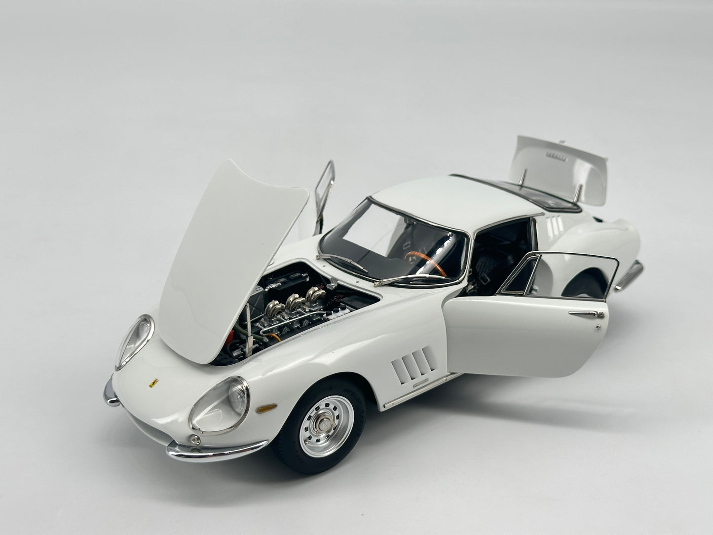 CMC 1/18 Ferrari 275 GTB White Alloy Full Open Car Model Ornaments