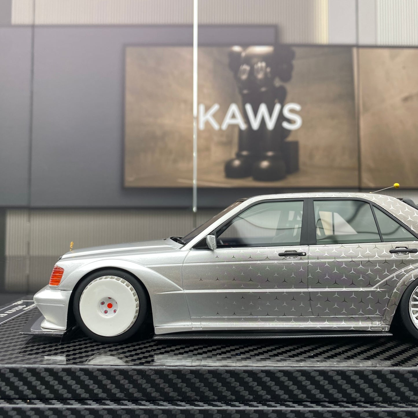 VIP 1/18 Mercedes-Benz 190E Silver Star Limited Edition car model ornaments