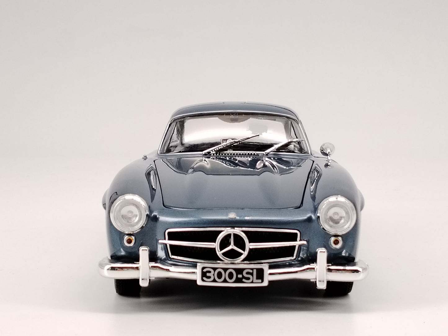 MINICHAMPS 1/18 Mercedes Benz 300SL alloy car model