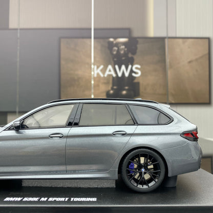 GT Spirit 1/18 BMW 540E Simulation Car Model GT485