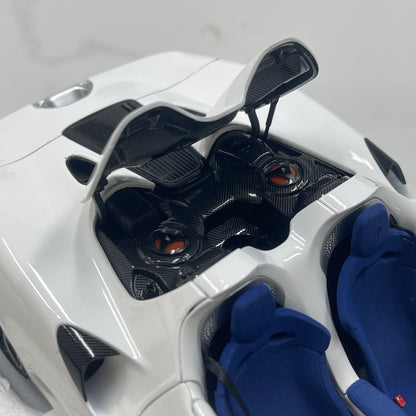 LCD 1/18 McLaren Elva Die-cast Model – Pearlescent White with Blue Interior (LCD18015-WH)