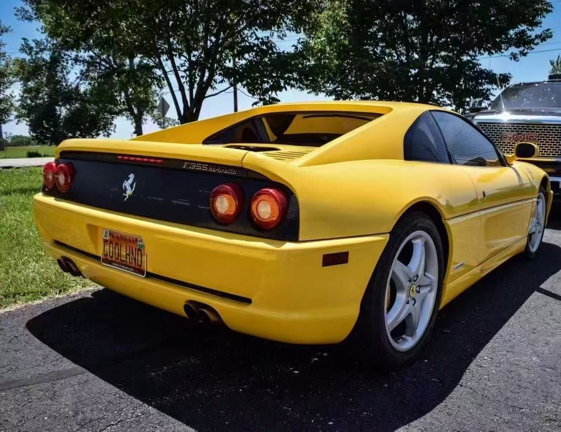 V8 MODEL 1/18 Ferrari F355 Resin Model