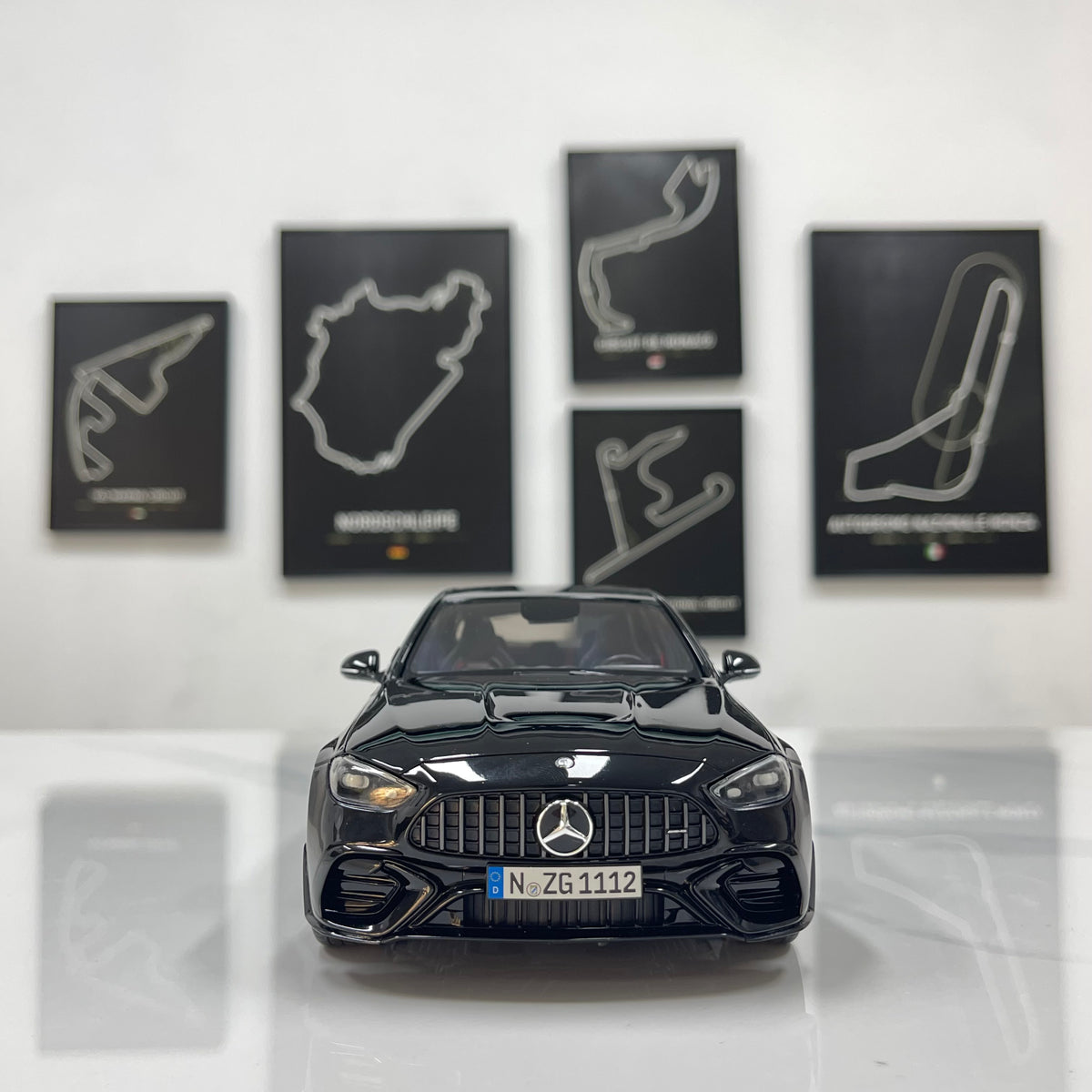 NZG 1/18 Mercedes-AMG C63 S E-Performance, Gloss Black (111200050)