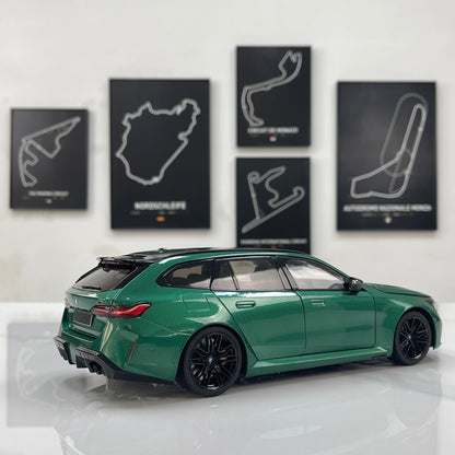 MINICHAMPS 1/18 BMW M5 Touring (2024) – Metallic Green – 110023902