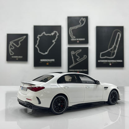 NZG 1/18 Mercedes-AMG C63 S E-Performance, Gloss White (111200040)