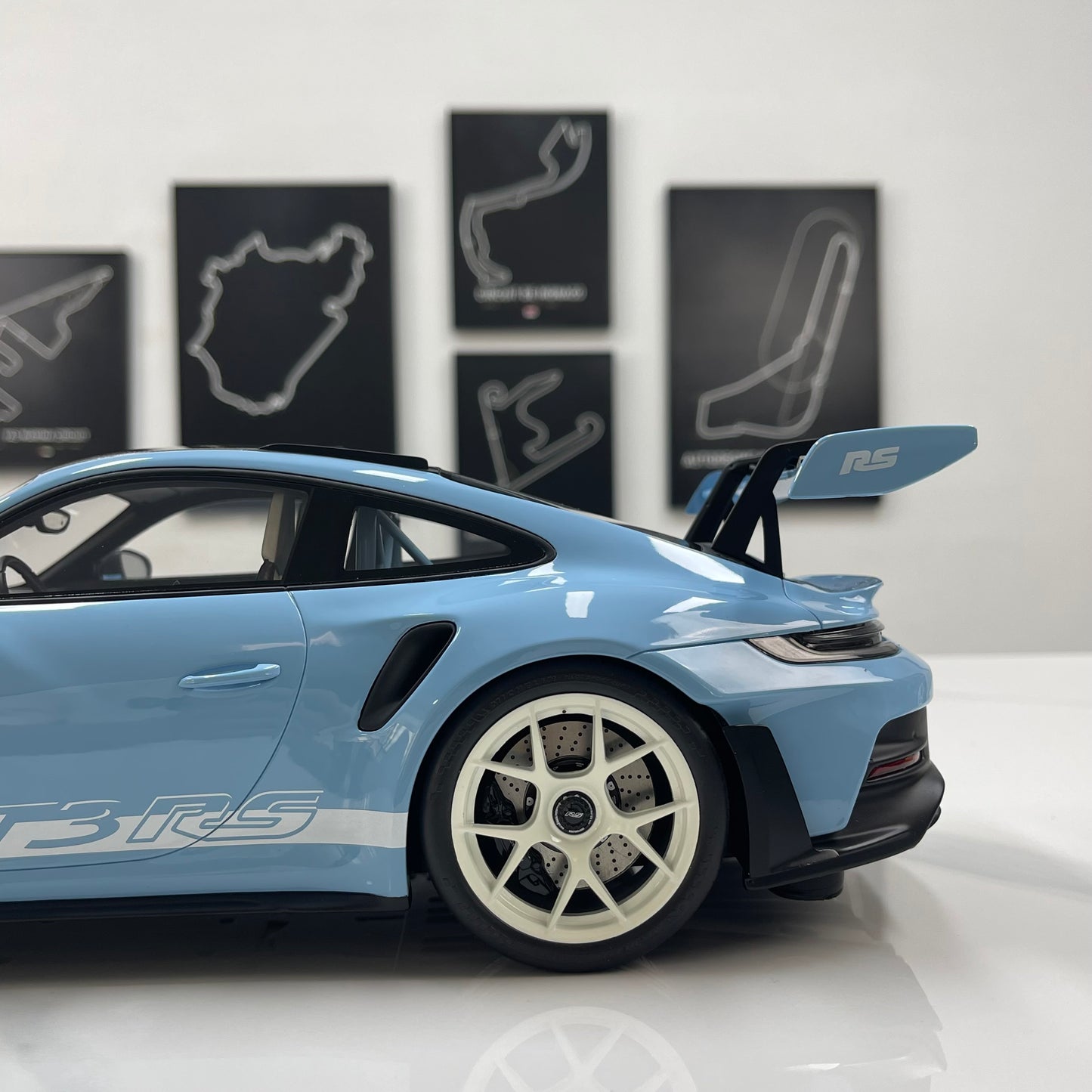 GT Spirit 1/12 Porsche 911 [992.1] GT3 Blue GT497