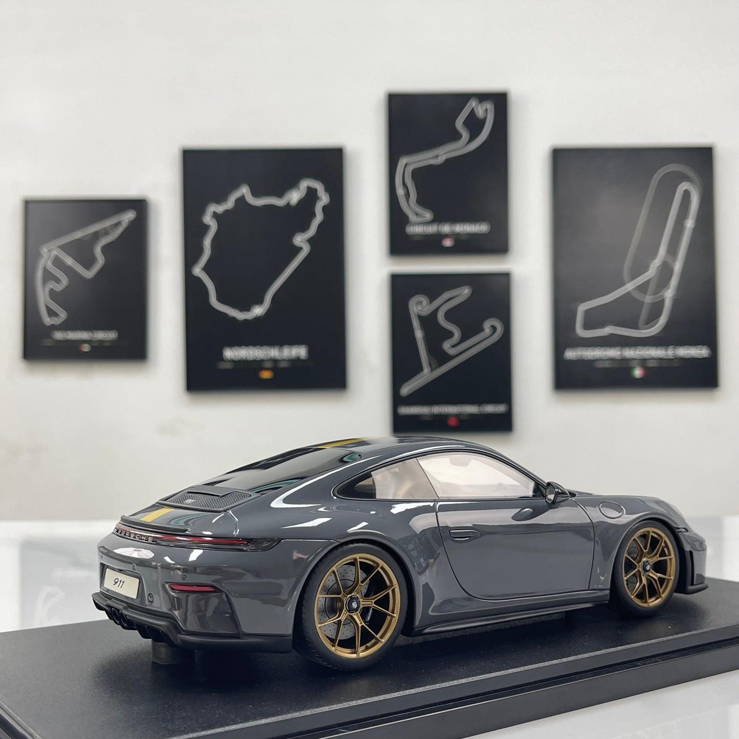 GT Spirit 1/18 Porsche 911 [992.2] GT3 Touring Grey GT577