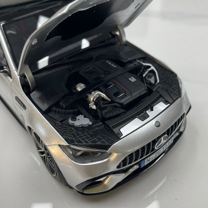 NZG 1/18 Mercedes-AMG C63 S E Performance – Tech Silver (111200055)