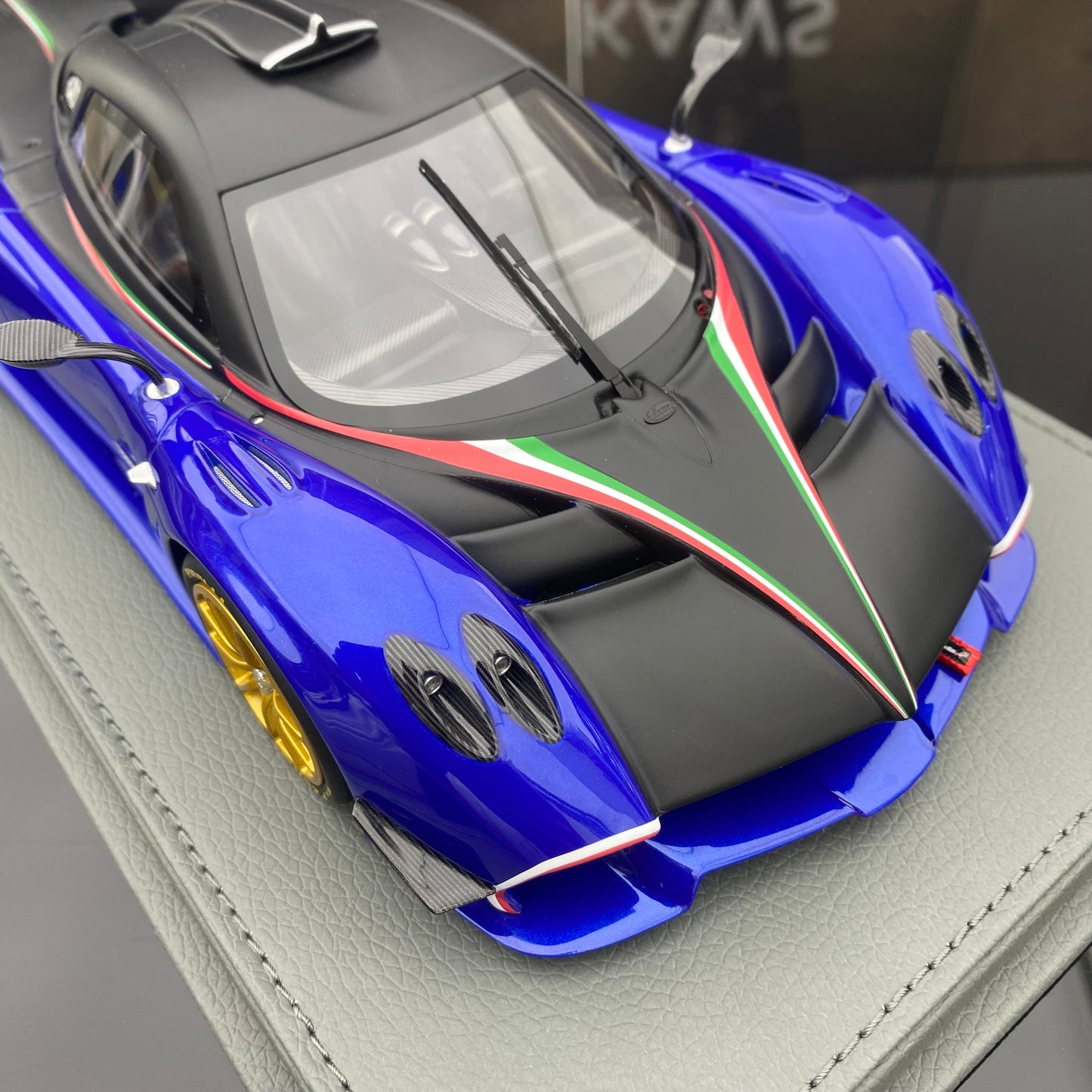BBR 1/18 Pagani Huayra R blue simulation car model ornaments