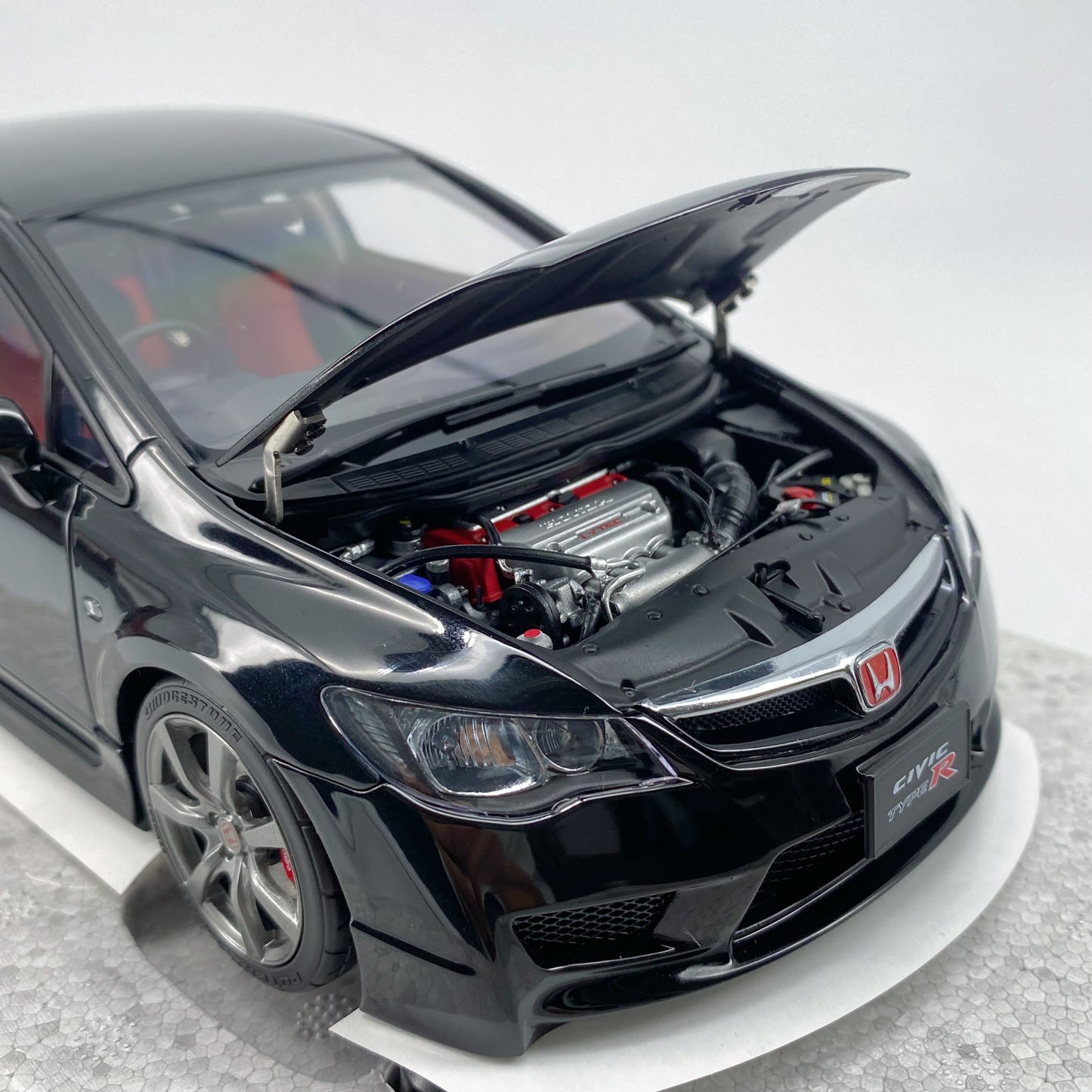 MOTORHELIX 1/18 Honda Civic Type R (FD2) 2007 LateVersion (late version) alloy model car