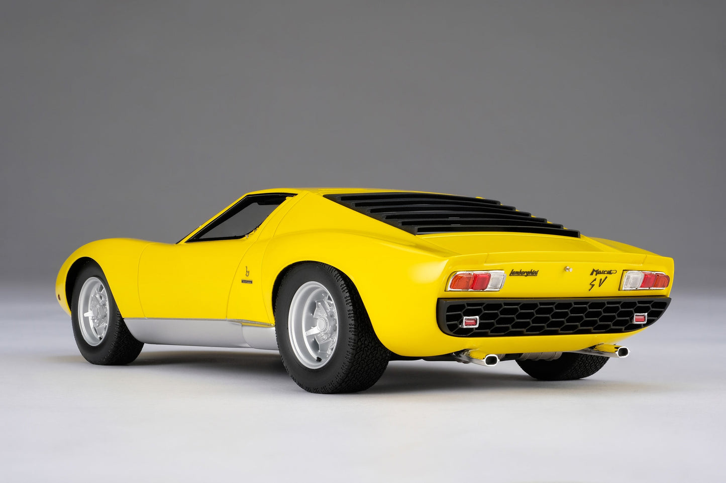 Amalgam 1/18 Lamborghini Miura P400 SV simulation car model