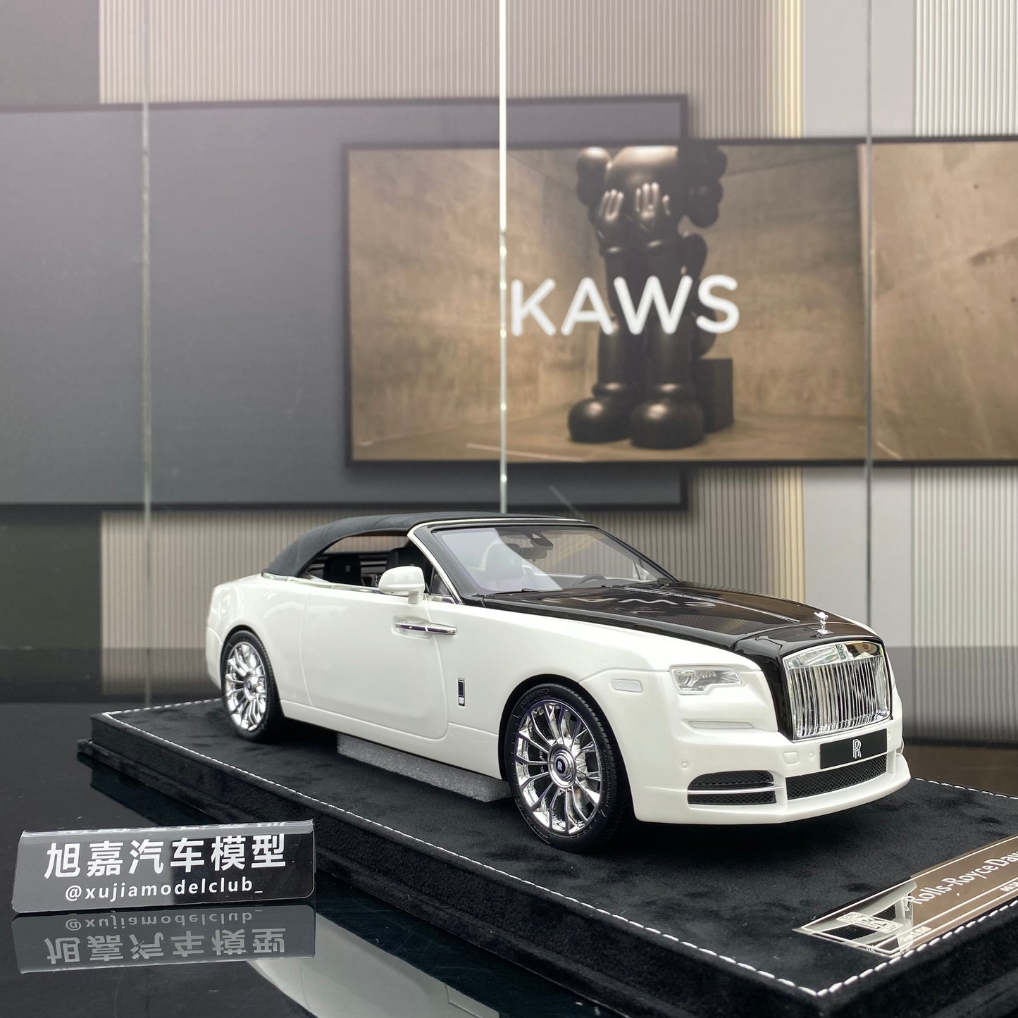 HH Model 1/18 Rolls-Royce Dawn Resin Simulation Car Model