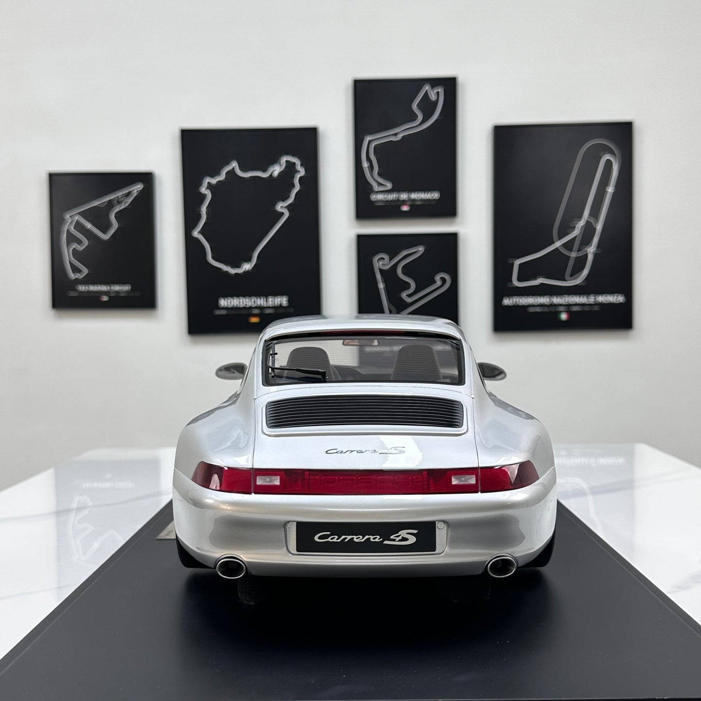 GT Spirit 1/8 Porsche 911 [993] Carrera 4S – Silver (GTS801901)