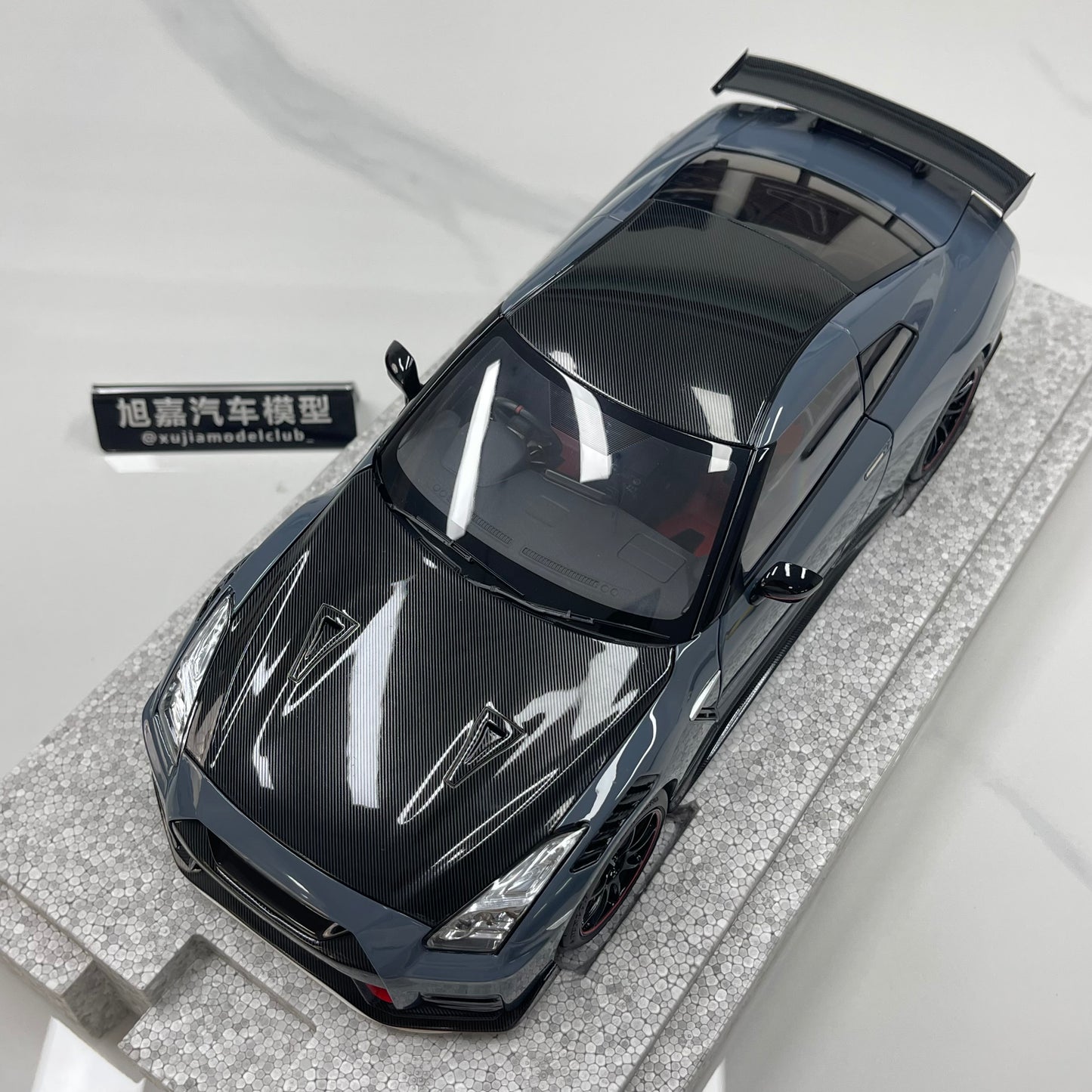 MOTORHELIX 1/18 Nissan GT-R NISMO (R35) Special Edition 2022 Stealth Grey Alloy Model Car