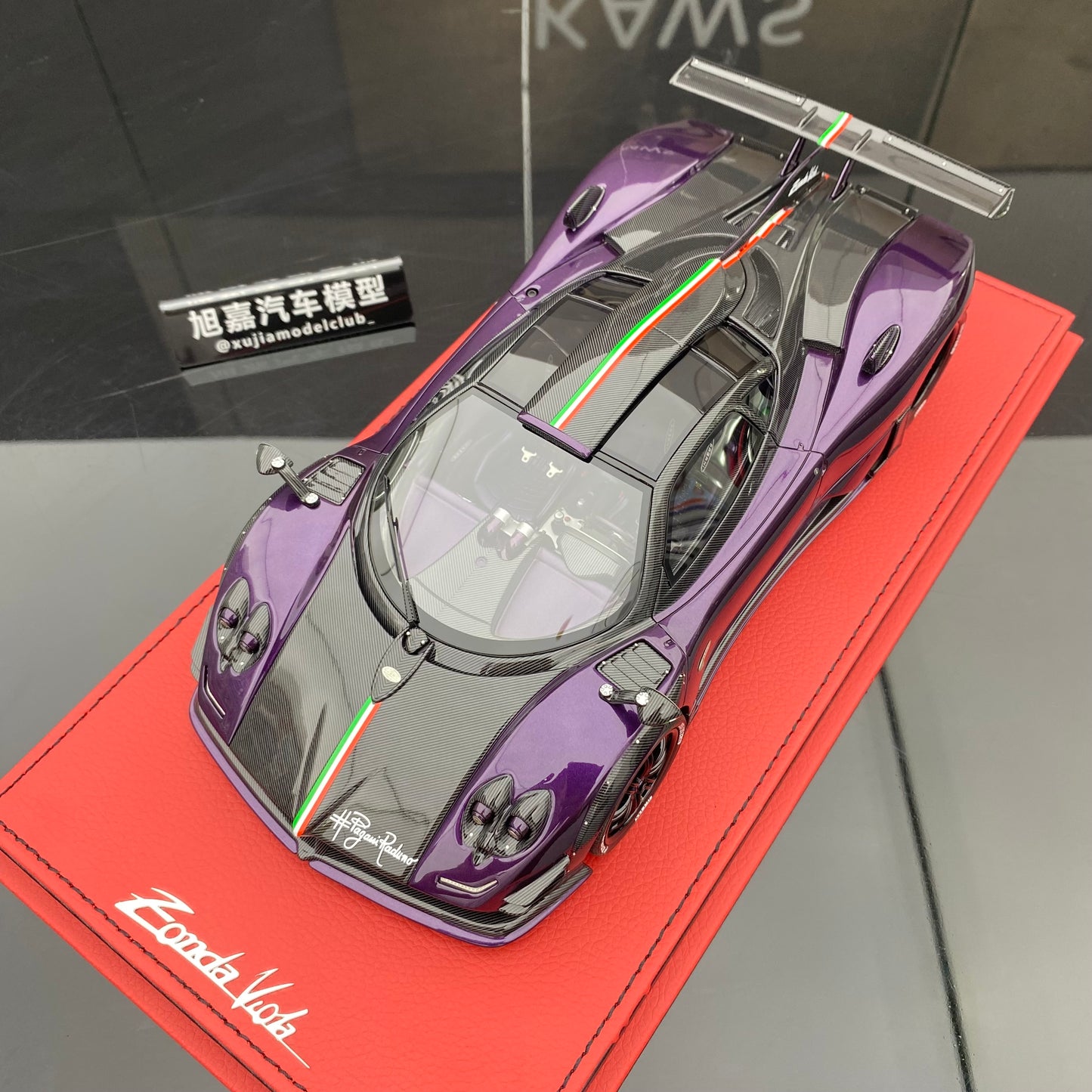 PEAKO 1/18 Pagani Zonda Viola(1 of1) Purple Limited Edition Car Model Ornament Gift