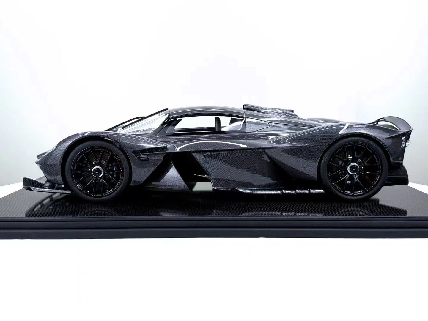 Frontiart 1/8 Aston Martin Valkyrie Limited Edition Car Model Ornaments
