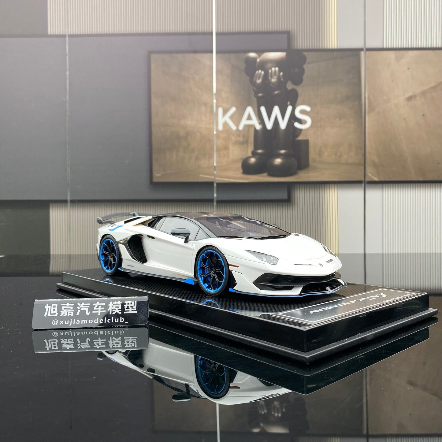 DM 1/18 Lamborghini SVJ Daniel limited edition car model ornament gift