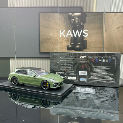 GT Spirit 1/18 Porsche Panamera Turbo S Sport Turismo Model