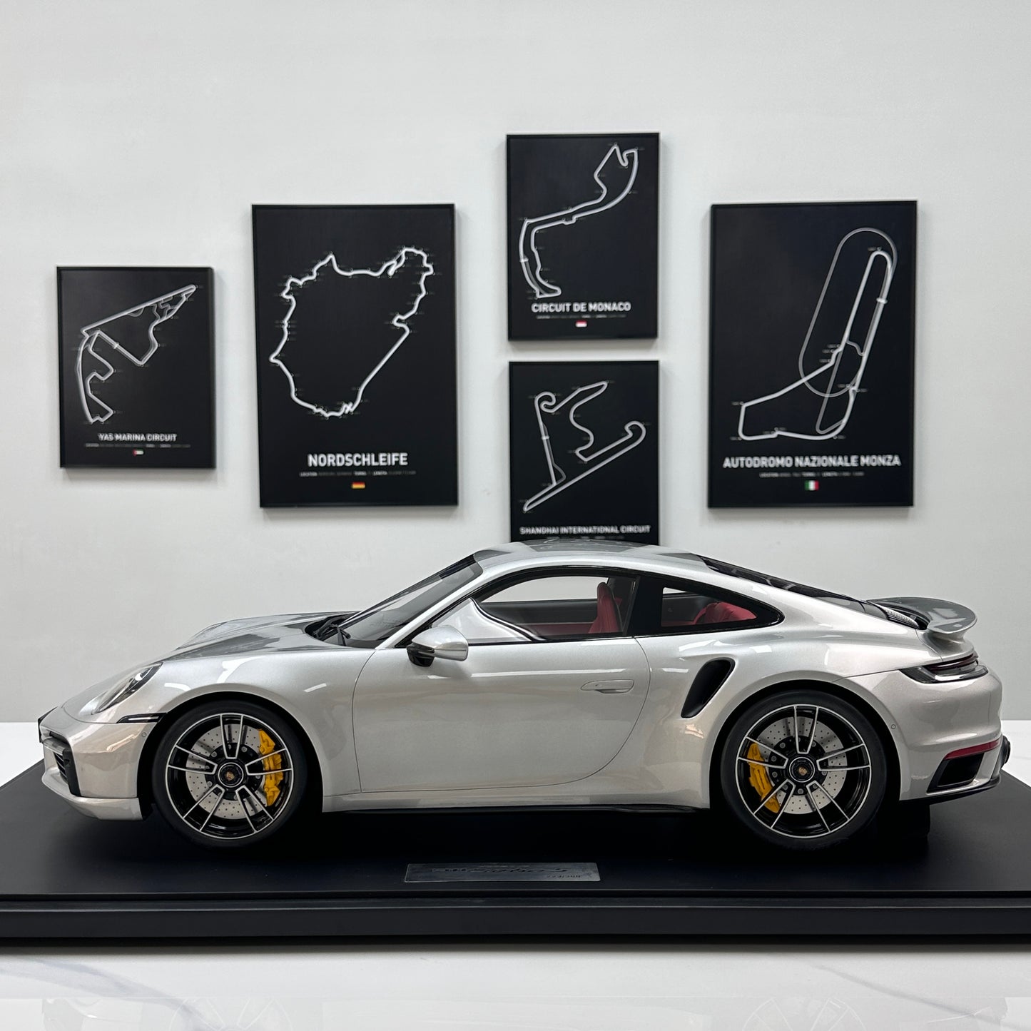GT Spirit 1/8 Porsche 911 [992.1] Turbo S – Silver (GTS801801)