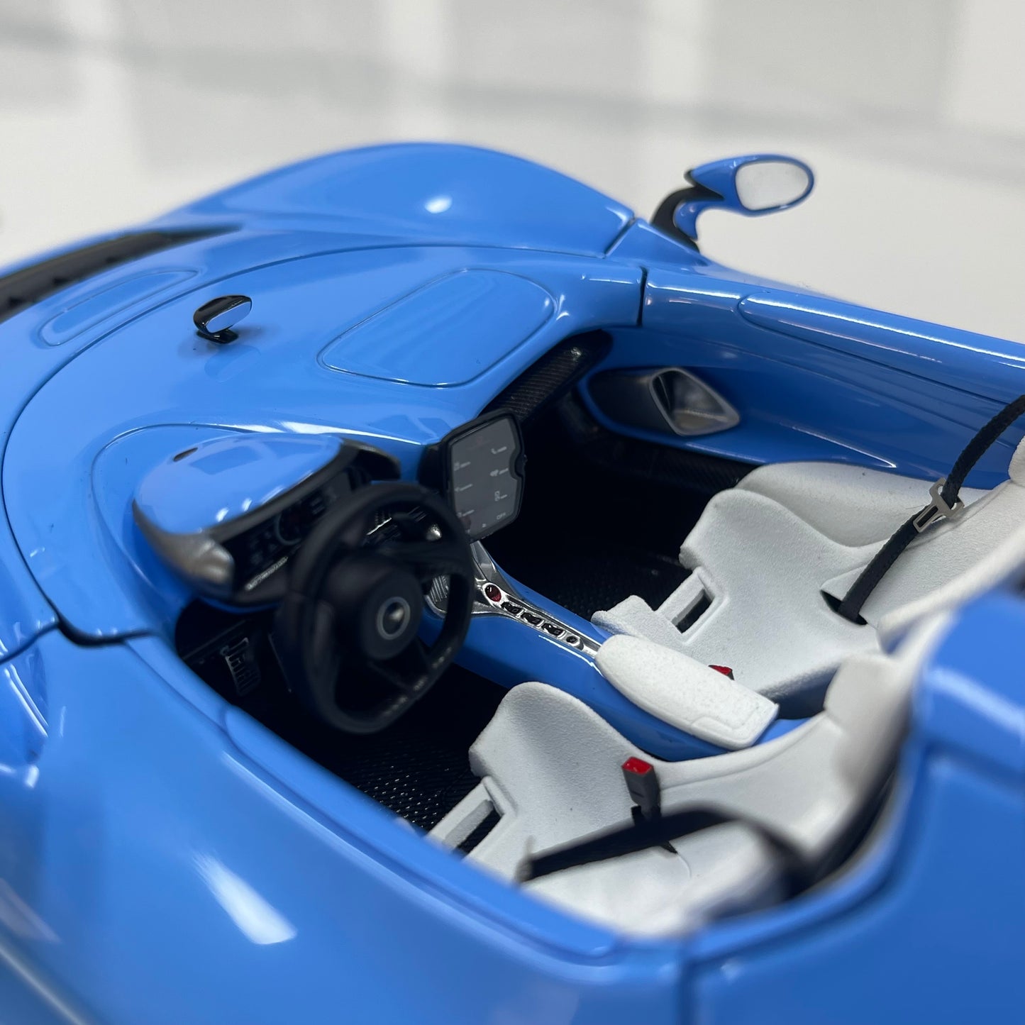LCD 1/18 McLaren Elva Diecast Model — Sky Blue (LCD18015-BU)