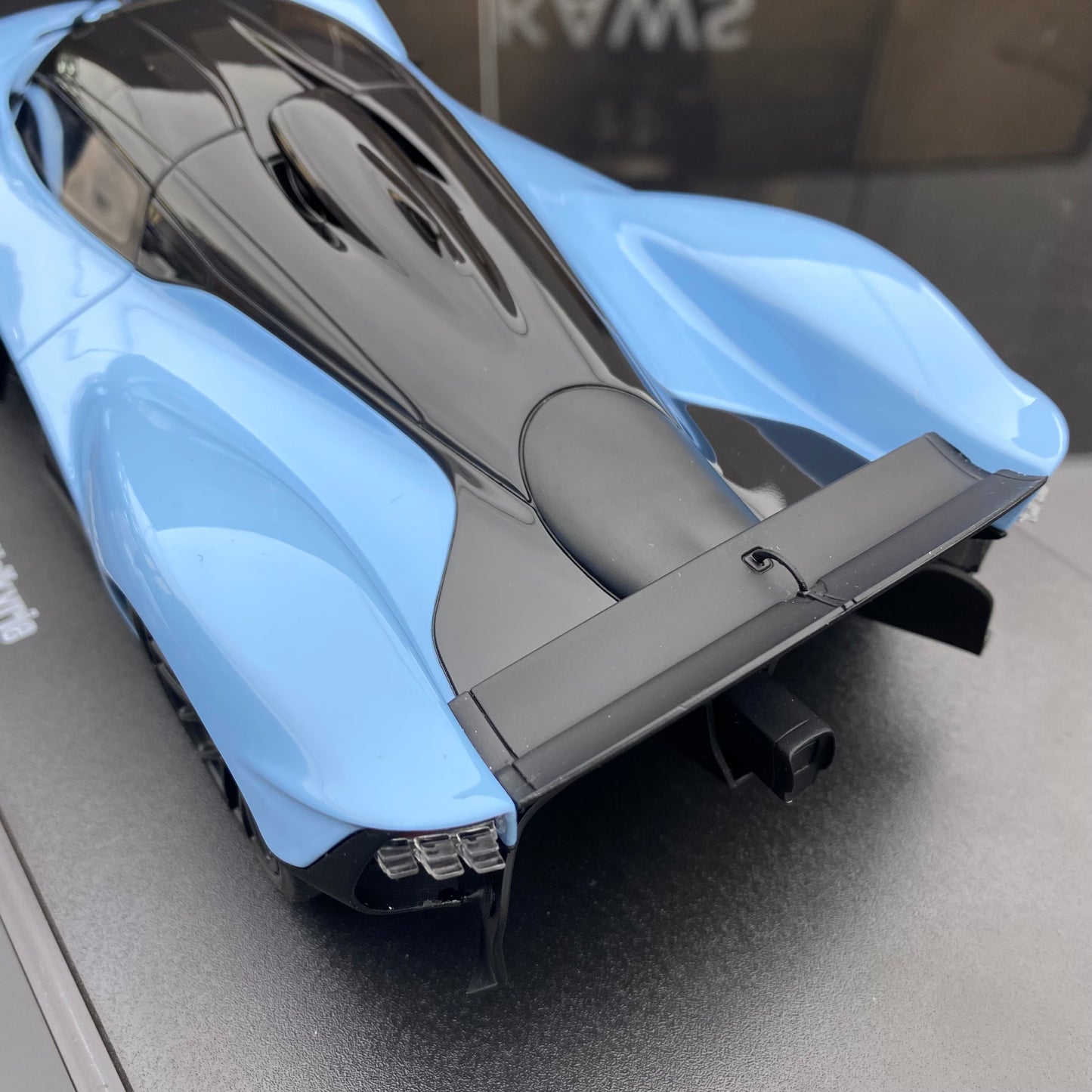 GT Spirit 1/18 Aston Martin VALKYRIE Blue Resin Simulation Car Model Ornaments