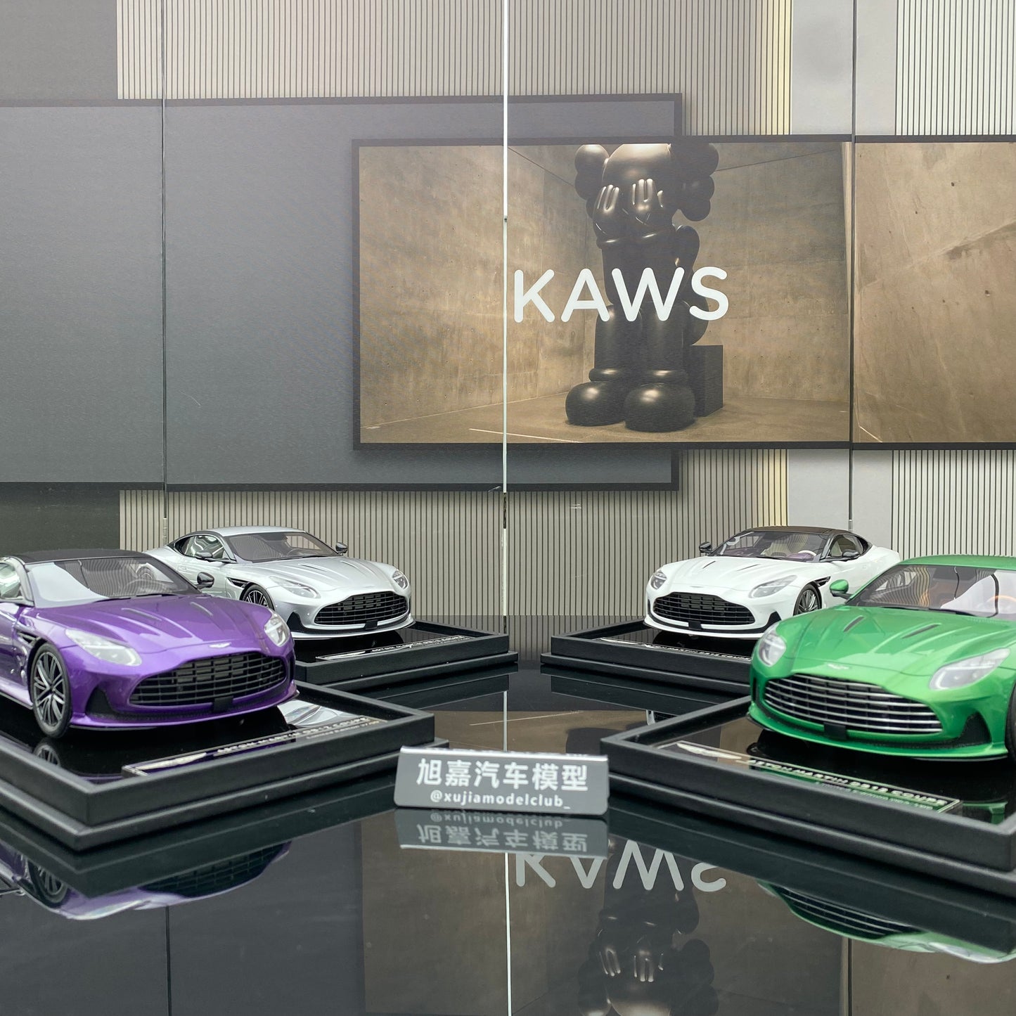 MH 1/18 Aston Martin DB12 COUPE limited edition car model gift