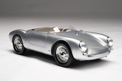 Amalgam 1/18 Porsche 550 Spyder old simulation car model ornaments