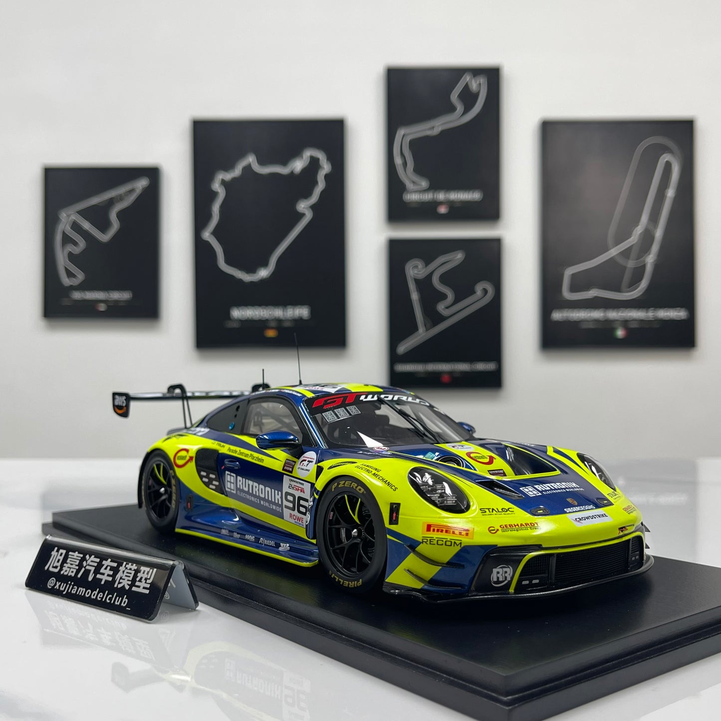 Spark 1/18 Porsche 911 (992) GT3 R – 2025 Spa 24 Hours Runner-up (Green Livery) – 18SB081
