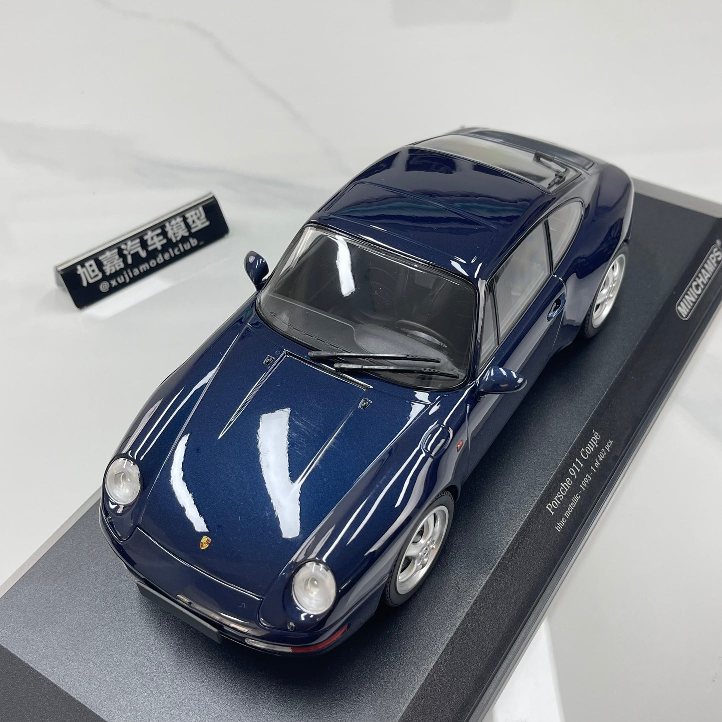 MINICHAMPS 1/18 Porsche 911 (993) 1993 Metallic Blue 155061100