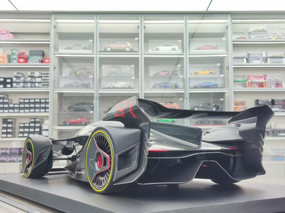 Amalgam 1/8 McLaren Ultimate Vision Gran Turismo - Signature Edition 24/91 DDJ059
