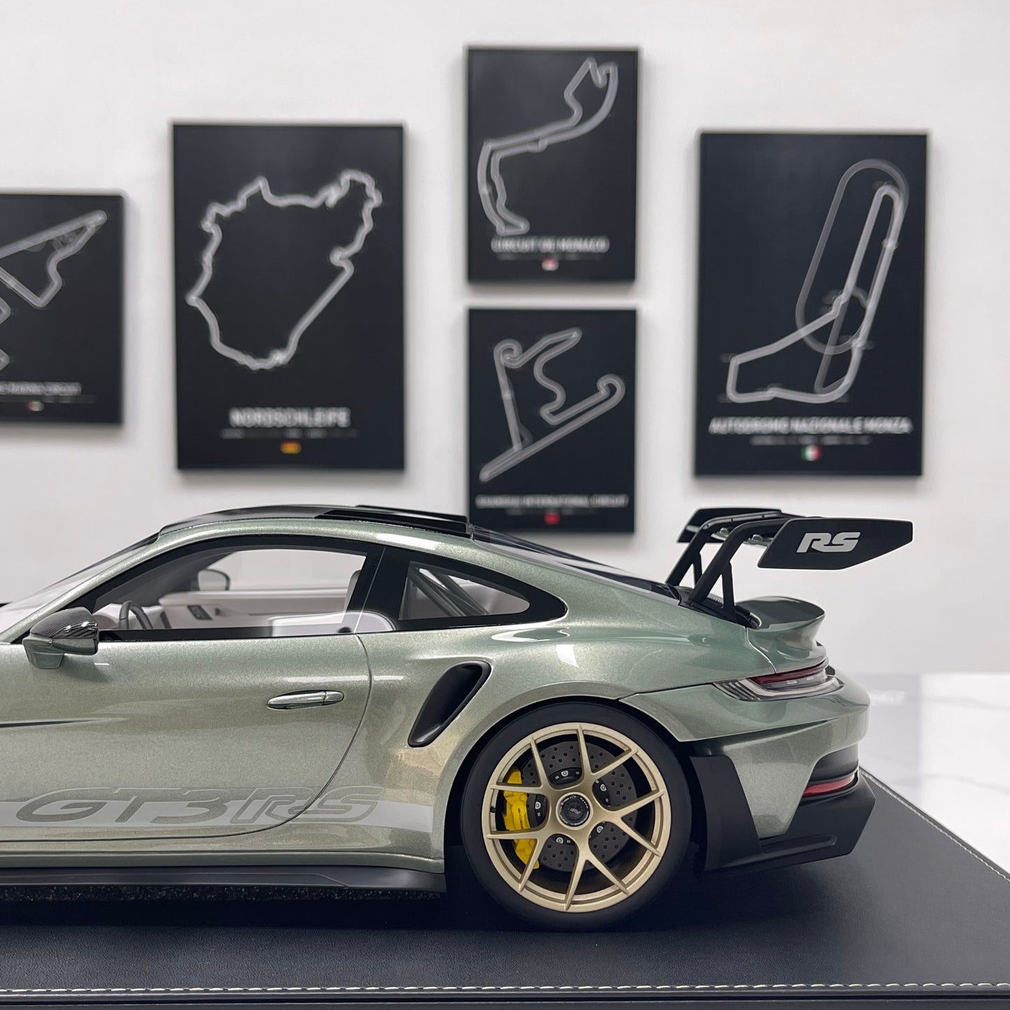 IVY 1/12 Porsche 992 GT3 RS City Bamboo Green and White Decals Limited Edition Model Car