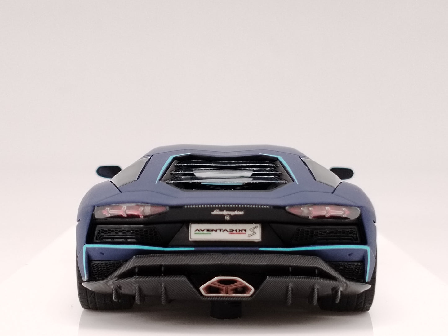 MAKEUP 1/43 Lamborghini AVENTADOR S blue simulation car model ornaments