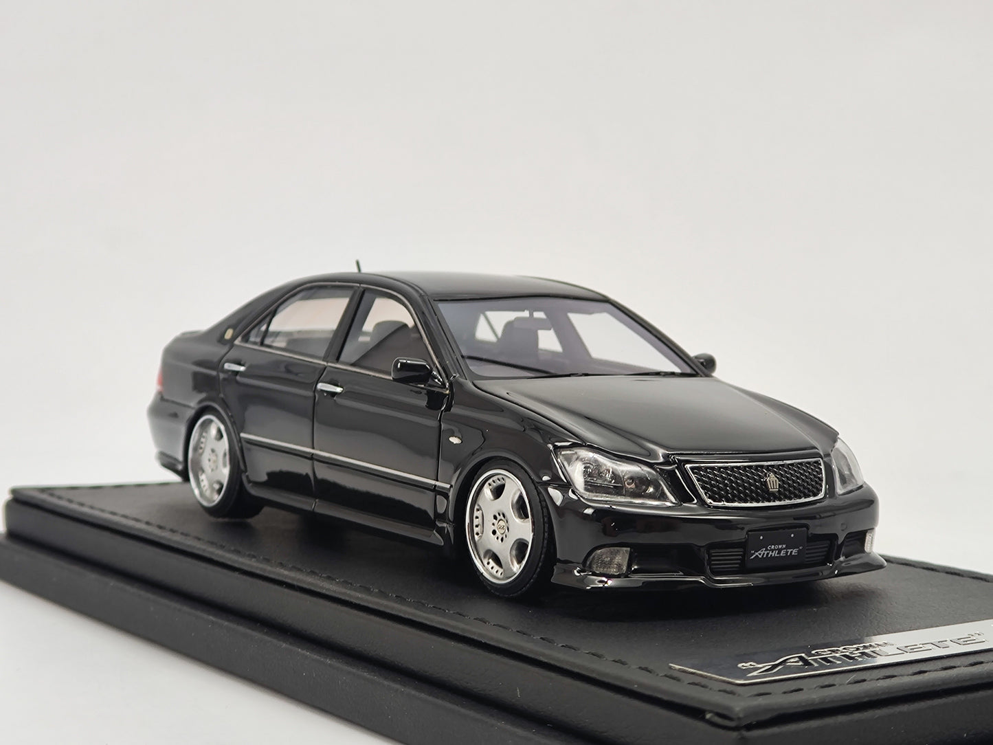 Ignition Model 1/43 Toyota Crown Limited Edition Car Model